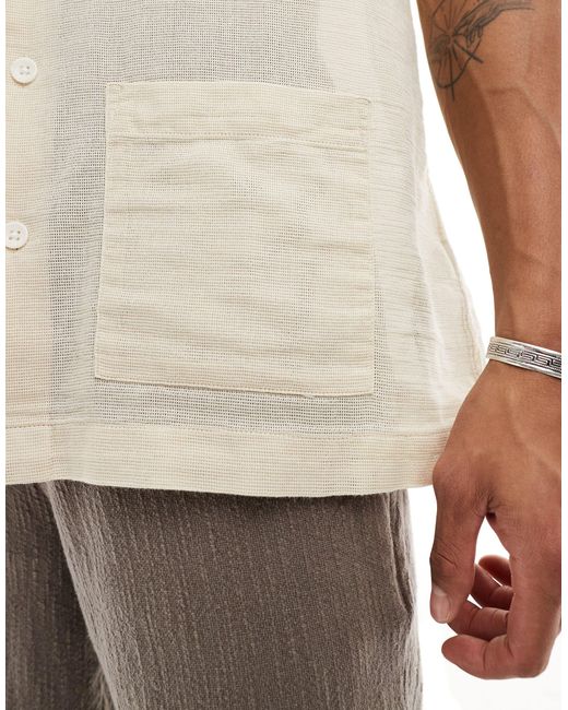 Camicia comoda testurizzata color sabbia con tasche applicate di ASOS in Natural da Uomo