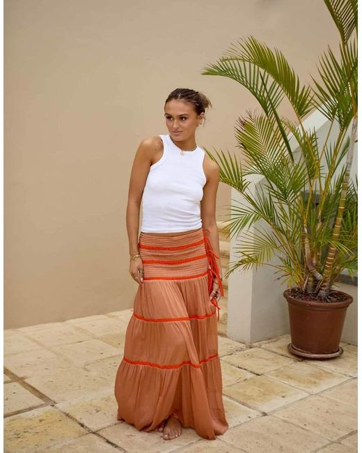 Falda Playera Larga Con Diseño Escalonado En Contraste De X Misha Grimes South Beach de color Green