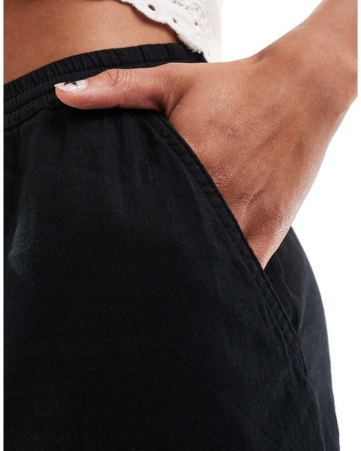 Mango Black – lockere shorts aus leinenmix