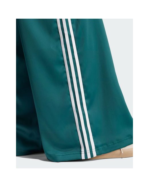 Adidas Originals Green – jogginghose aus em satin mit weitem bein