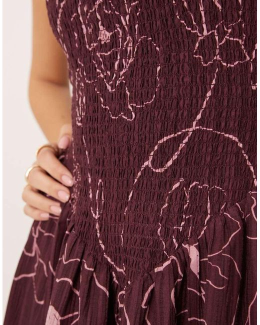 Vestito Lungo Bordeaux A Fiori Stropicciato Con Incrocio Sul Retro E Scollo Rotondo di ASOS in Multicolor