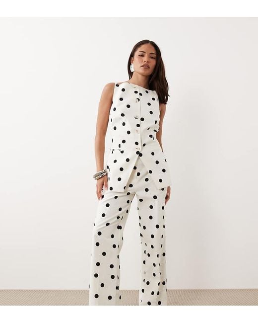 Nobody's Child Petite White Linen Blend Square Neck Longline Waistcoat Co-ord