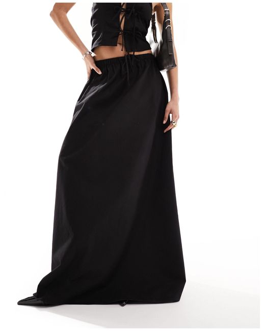 Falda larga negra cruzada con cordón ajustable Lioness de color Black