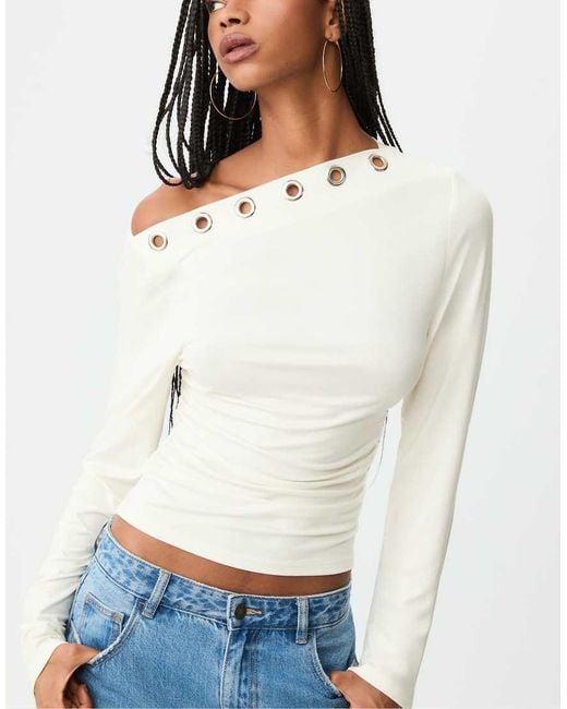 Stradivarius White Asymmetric T-shirt With Eyelets