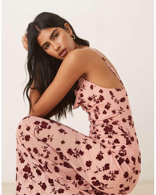 ASOS Maxi Jurk Met Mesh, Diepuitgesneden Gedrapeerde Halslijn En Bloemenprint in het Pink