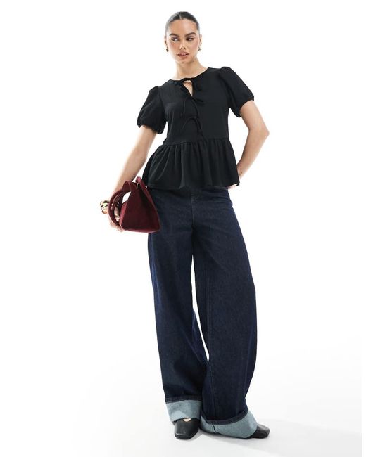 Top Allacciato Sul Davanti Con Peplo di New Look in Blue