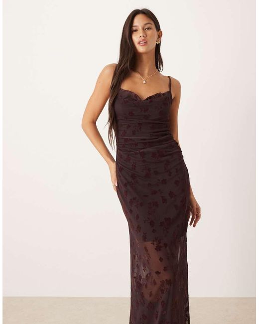 Vestito Lungo Floccato A Fiori Con Spalline Sottili E Scollo Ad Anello di ASOS in Brown