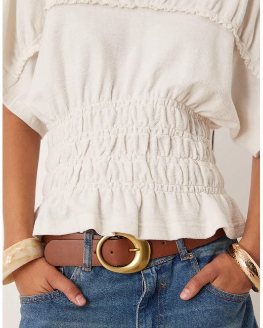 T-shirt froncé à la taille en tissu texturé flammé - crème ASOS en coloris White