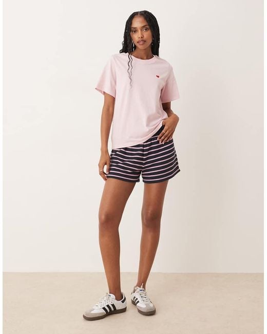 Camiseta Con Estampado De Corazón De Jdy de color Pink