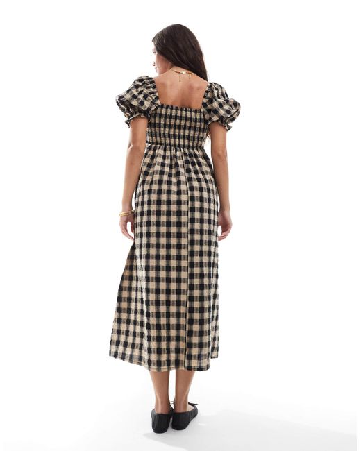 Robe mi-longue froncée à carreaux avec manches longues New Look en coloris White