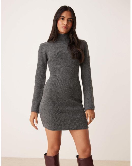 Pretty Lavish Gray – strick-minirock