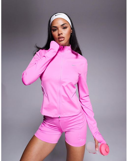 Nike Pink – swift dri-fit – figurbetontes oberteil