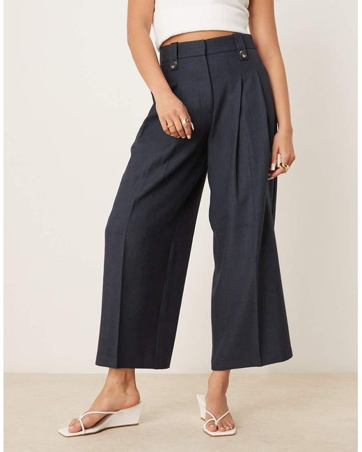 Pantalones De Sastre Capri De Pernera Ancha Con Patrón De Espiga Y Pinzas De ASOS de color Blue
