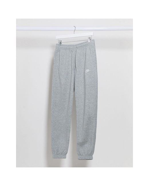 nike club casual fit joggers