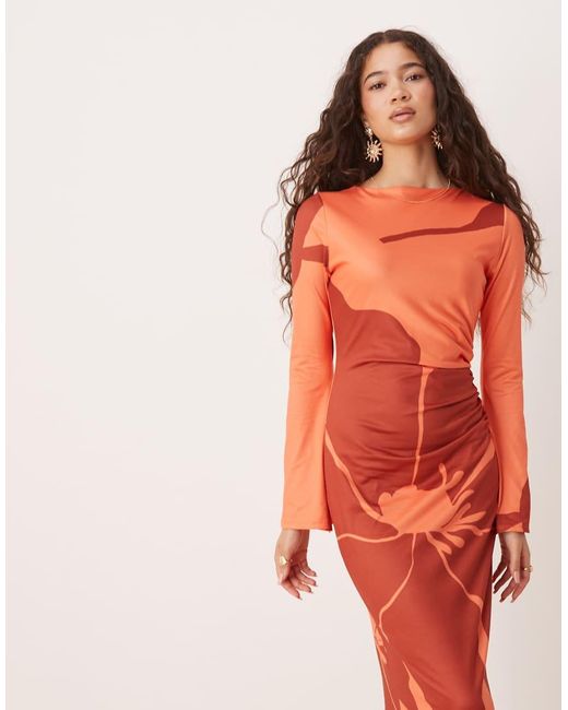 ASOS Midi Jurk Met Lange Uitlopende Mouwen En Bloemenprint in het Orange