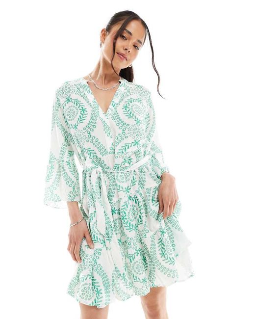 Vestito Verde A Fiori Con Cintura E Maniche Scampanate di Vero Moda in Blue