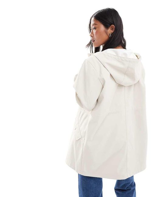 Chaqueta Color Piedra Lunar Con Capucha Y Acabado Revestido De -Neutro Vero Moda de color White