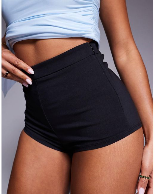 Mini-short ajusté en bengaline ASOS en coloris Gray