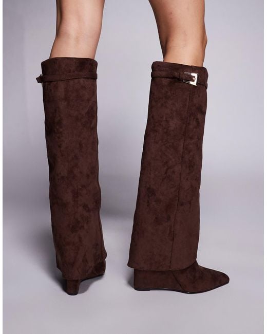 Public Desire Brown – kola – kniehohe stiefel aus wildlederimitat
