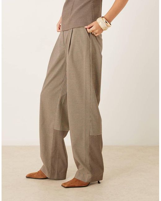 Pantaloni Sartoriali Bombati A Quadri Misti di ASOS in Natural
