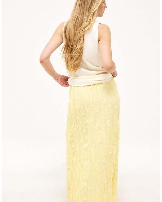 NA-KD Yellow Embroidered Crinkle Maxi Skirt