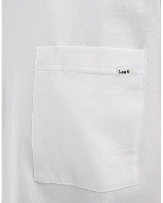 T-shirt bianca con logo sulla tasca di Lee Jeans in White