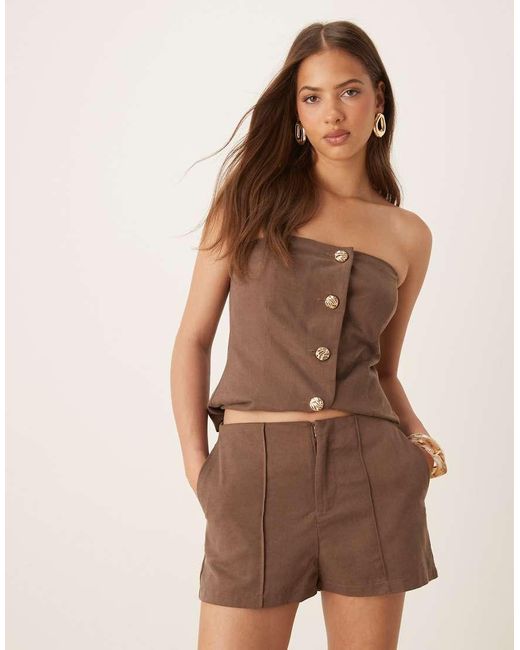 SNDY'S Short Met Linnenlook En Geplooide Voorkant in het Natural