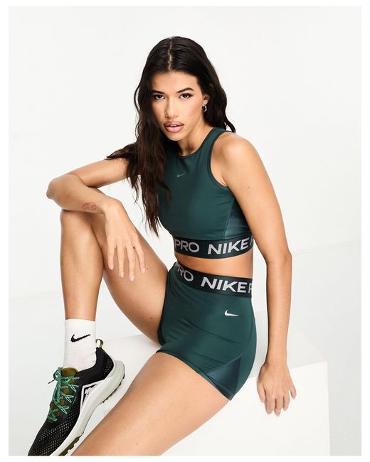 Nike Green – pro dri-fit – glänzendes, kurzes tanktop
