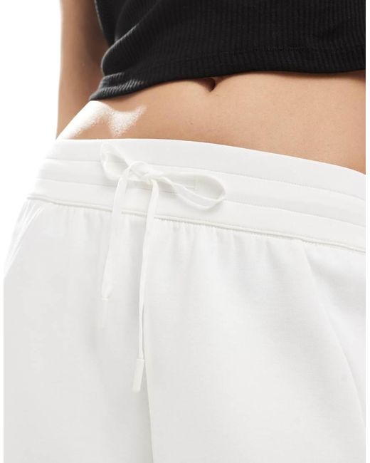 agon® White Classic Joggers