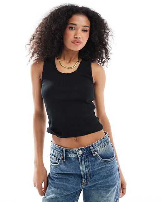 Canotta Nera A Coste Con Scollo Rotondo di ASOS in Black
