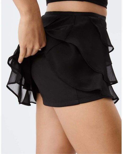 Stradivarius Mini Skort Met Ruches in het Black