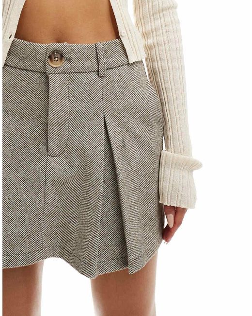 Falda Pantalón Con Pinzas Y Patrón De Espiga De In The Style de color Gray
