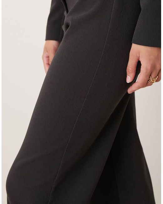 Klumi di Mango in Black