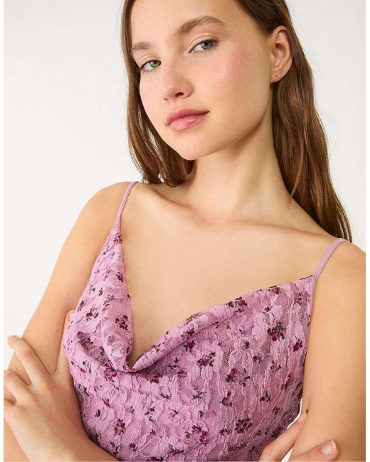 Stradivarius Korte Jurk Van Kant Met Bandjes in het Pink