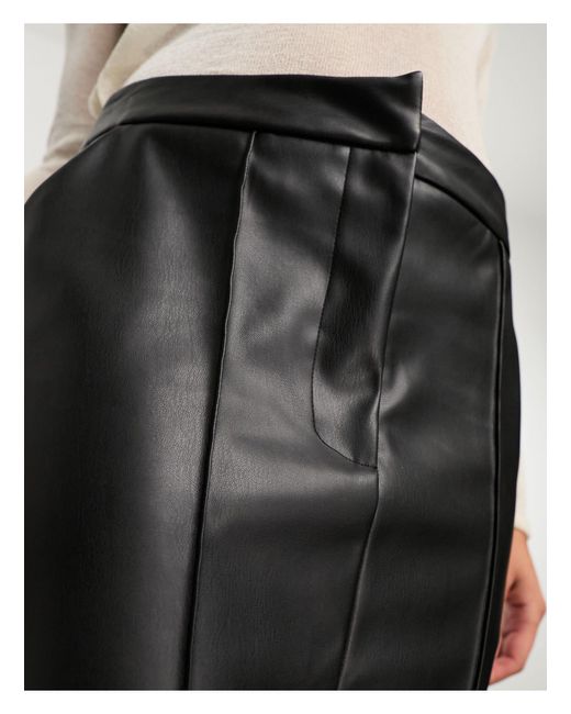 Falda larga negra con abertura Closet de color Black