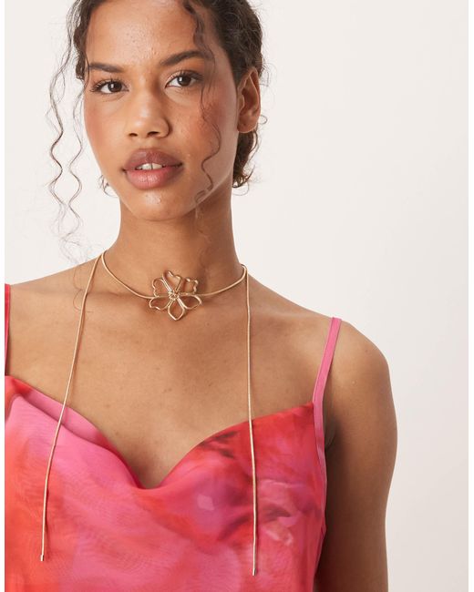 Collier ras ASOS en coloris Red