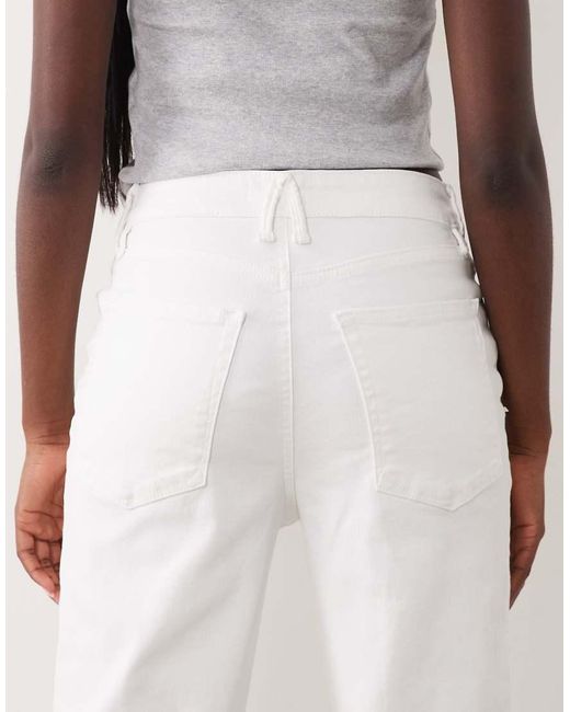 GOOD AMERICAN Natural Good True Straight Jeans