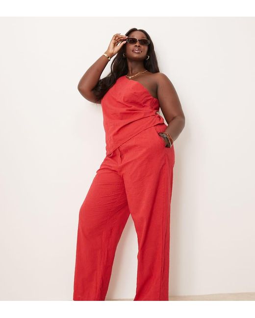 Curve di ASOS in Red
