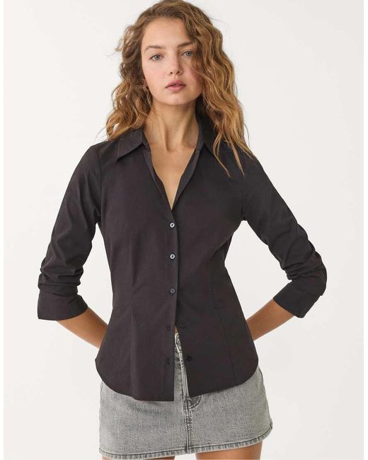 Stradivarius Basic Aansluitend Overhemd in het Black
