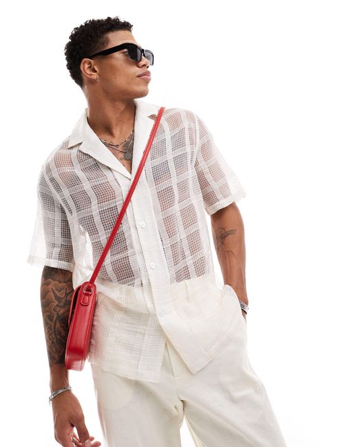 Chemise coupe décontractée transparente à carreaux avec manches courtes et col à revers ASOS pour homme en coloris White