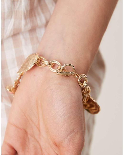 Pulsera Dorada De Cadena Con Charms Variados De ASOS de color Natural