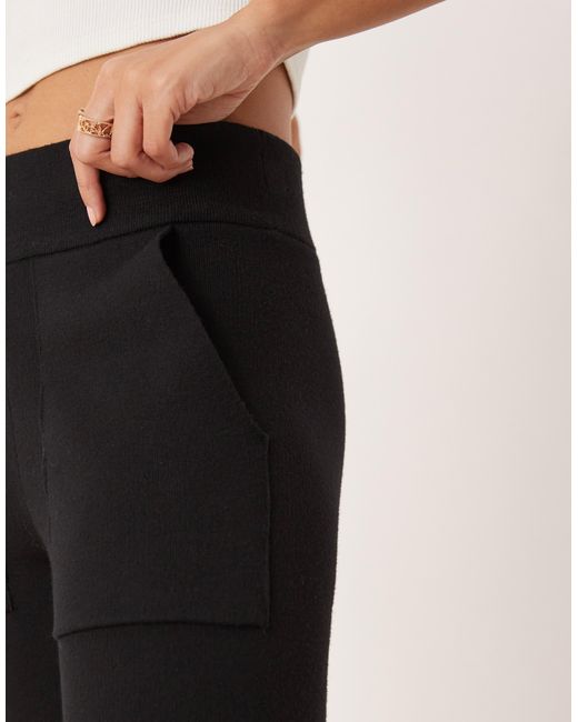 Pantalon d'ensemble en maille avec poches Y.A.S en coloris Black