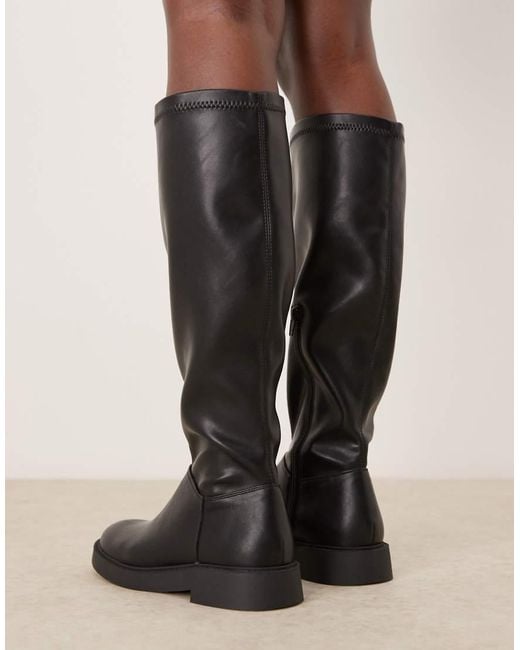 Botas Negras Elásticas De Estilo Ecuestre De Poliuretano De New Look de color Natural