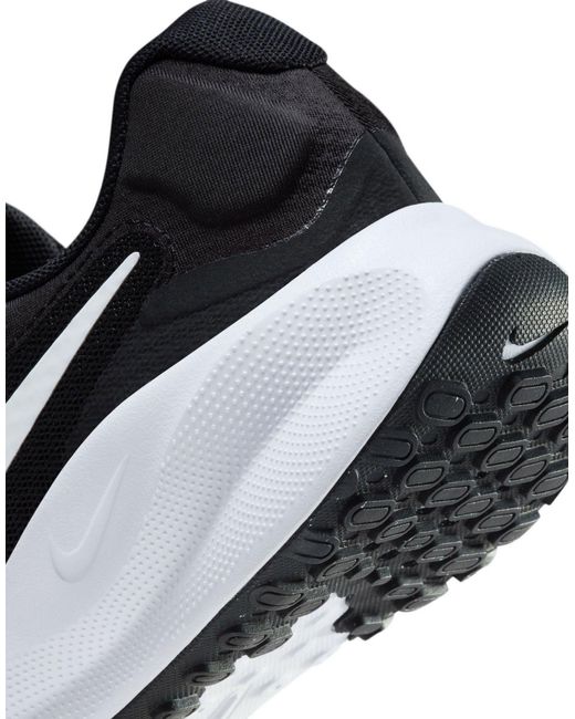Nike Revolution Run Sneakers in Black | Lyst