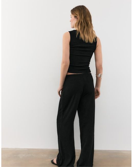Stradivarius Black Flowing Creased-effect Trousers