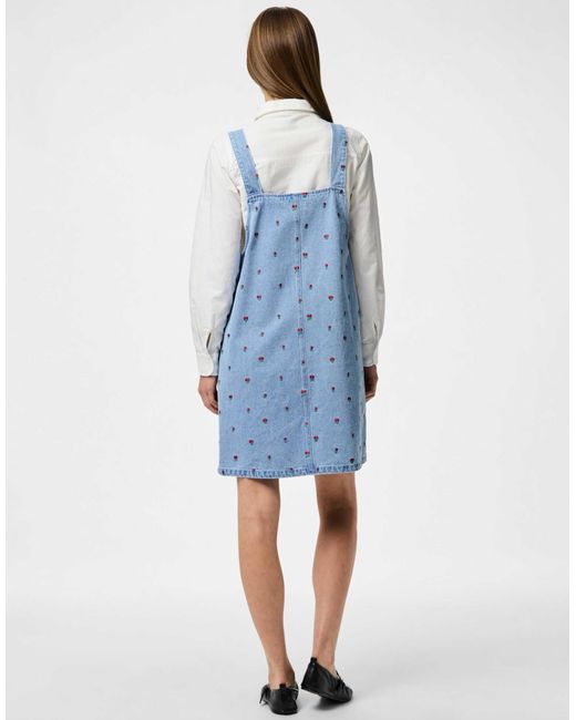 Pieces Blue – latzkleid aus denim