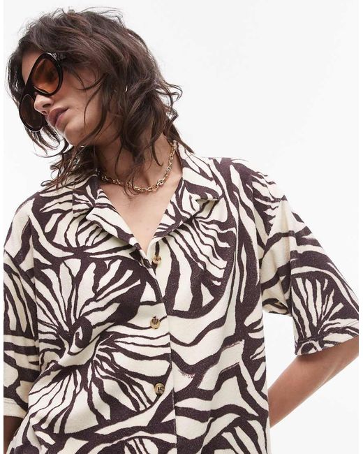 Camisa De Corte Cuadrado Con Estampado Floral De Tejido Rizado De (Parte De Un Conjunto) TOPSHOP de color White