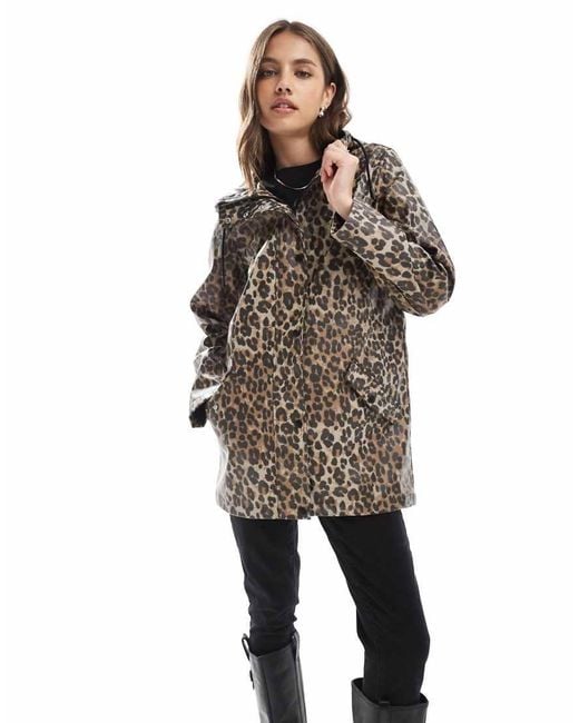 Chubasquero Con Estampado De Leopardo, Capucha Y Acabado Revestido De -Neutro Vero Moda de color White