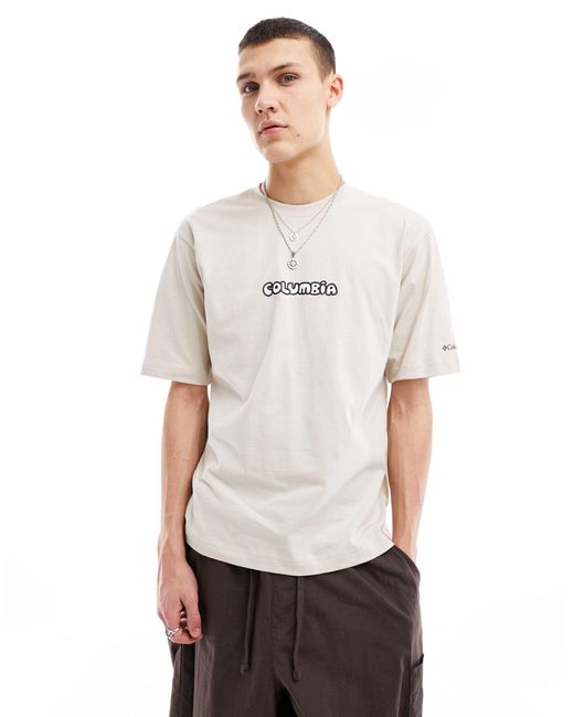 Camiseta color piedra con estampado en la espalda hike happiness ii exclusiva en asos Columbia de hombre de color White