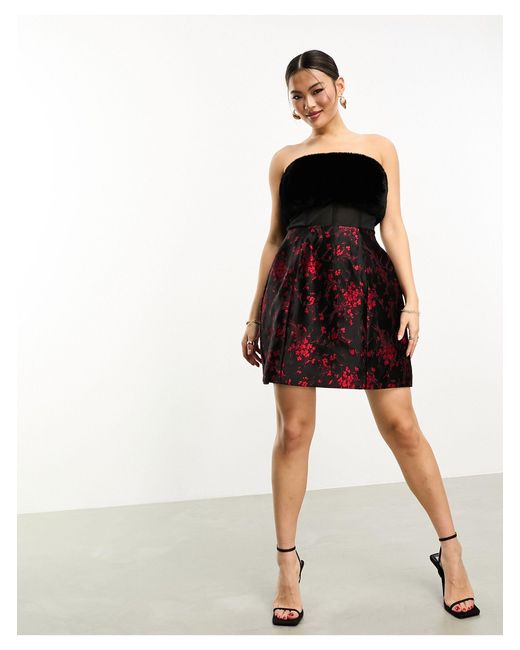 Vestido corto con estampado floral rojo, falda estructurada, diseño ASOS de color Black